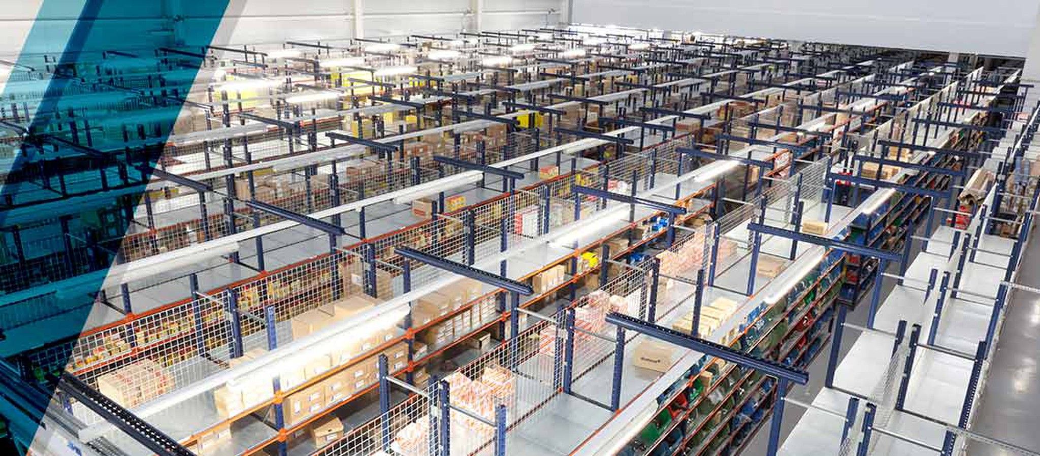 Centro logístico y almacén recepción pedidos